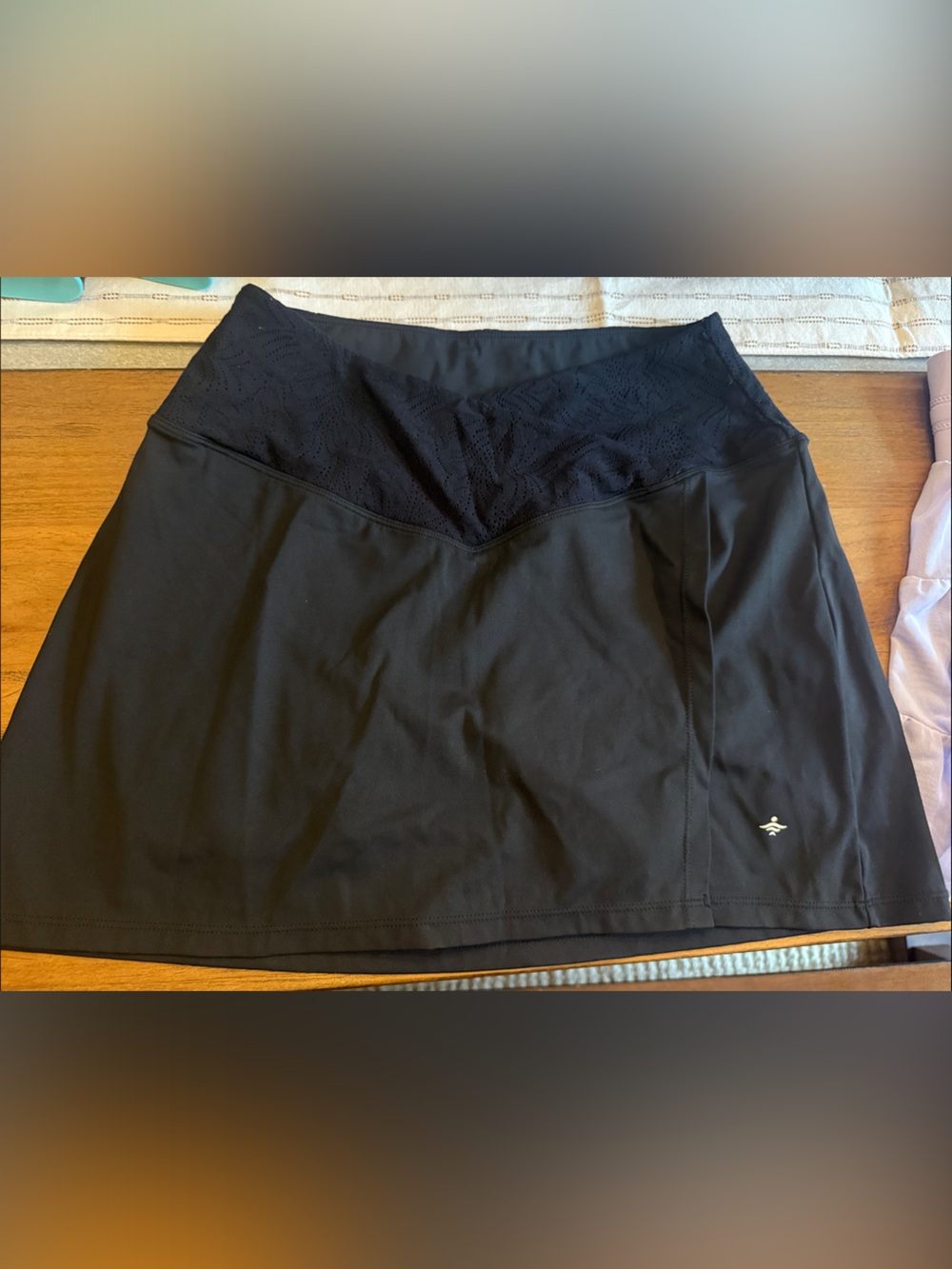 HALARA Black Athletic Skirt with Mesh Waistband